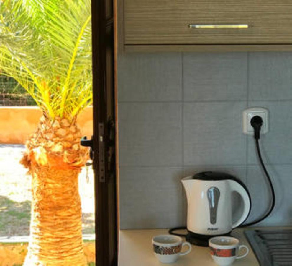 Makis Apartments Сития Екстериор снимка