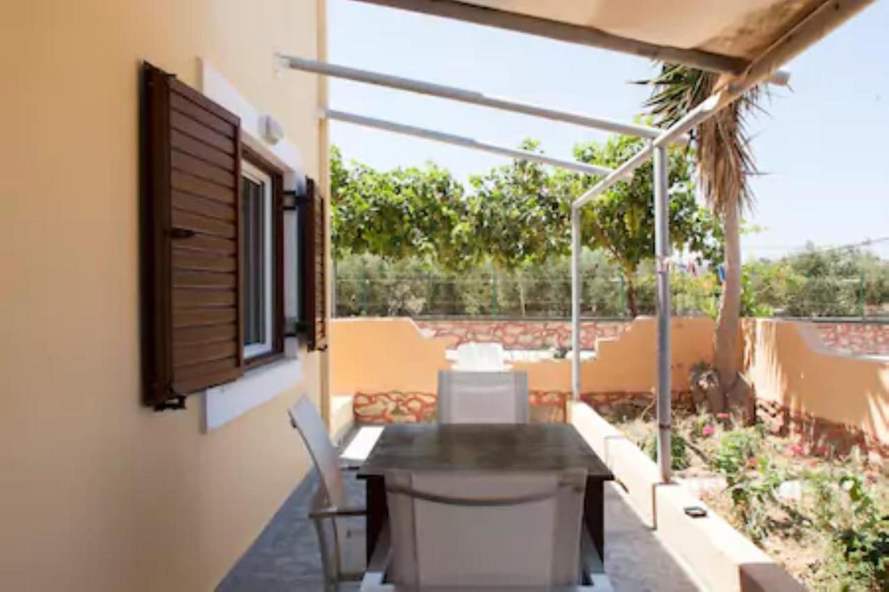 Makis Apartments Сития Екстериор снимка