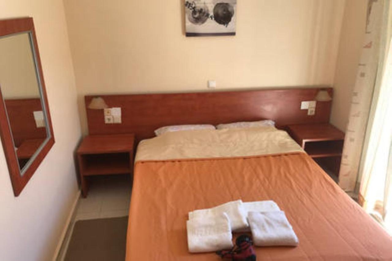 Makis Apartments Сития Екстериор снимка