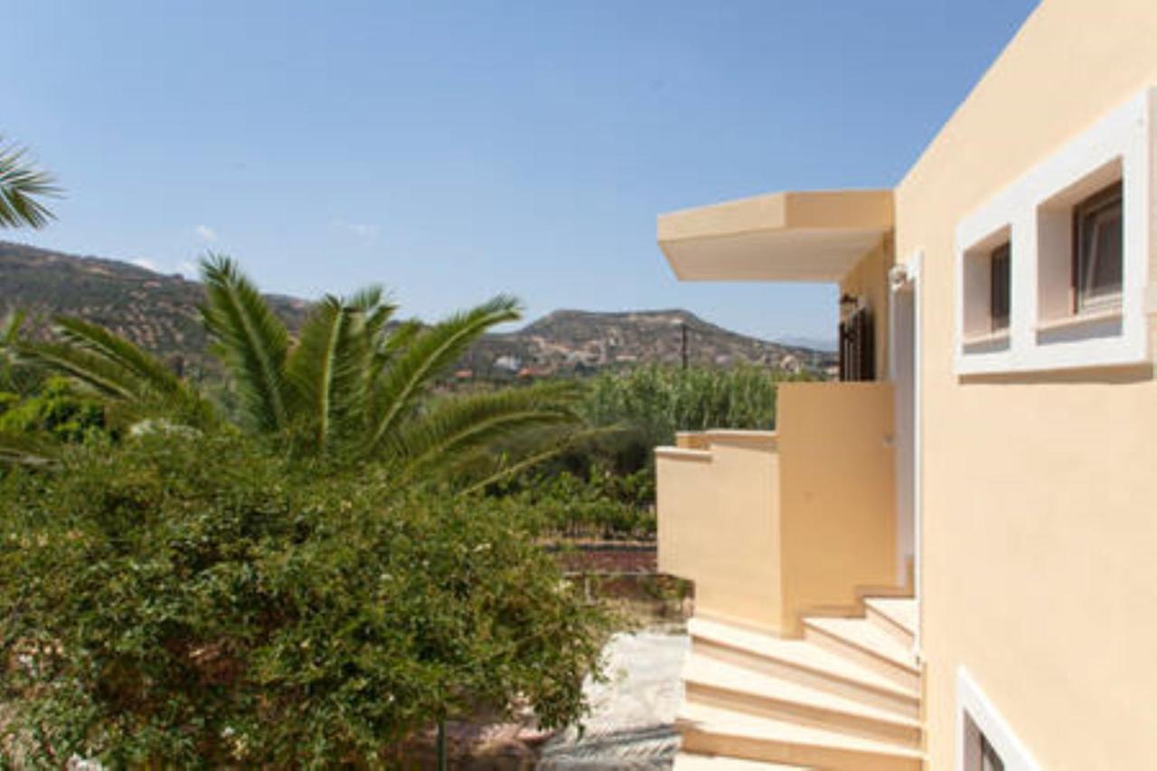 Makis Apartments Сития Екстериор снимка