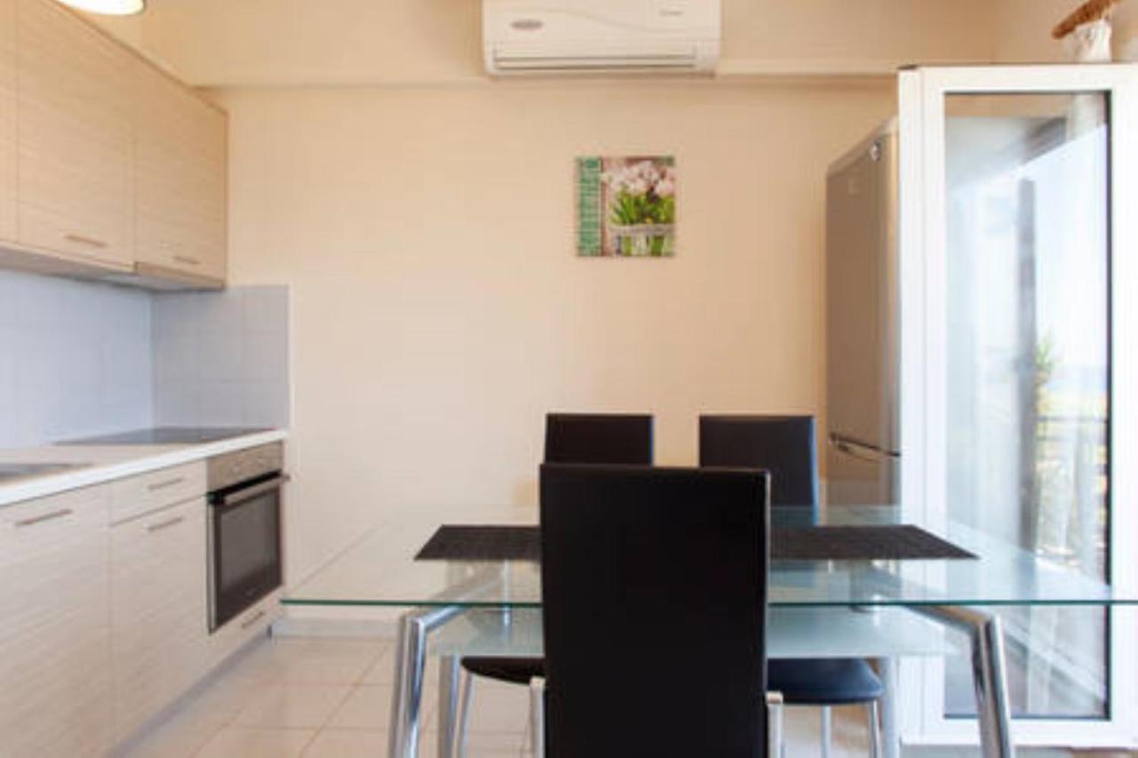 Makis Apartments Сития Екстериор снимка